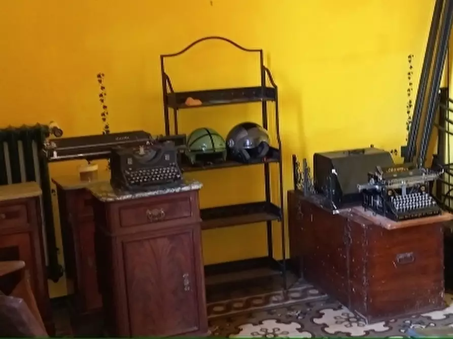 Immagine 24 di Appartamento in vendita  a Livorno