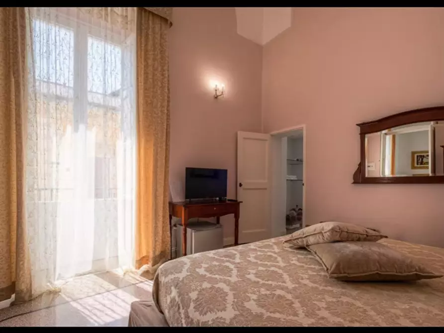 Immagine 15 di Palazzo in vendita  in via saverio de pace 3 a Nardo'
