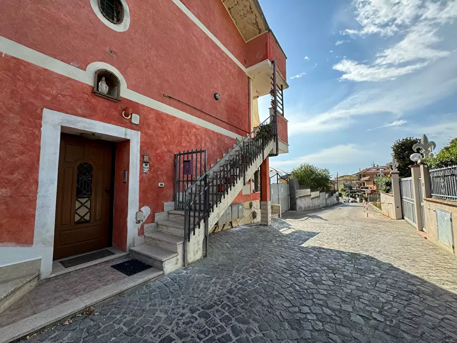 Immagine 1 di Quadrilocale in vendita  in Via Amatore Sciesa 70 a Marino