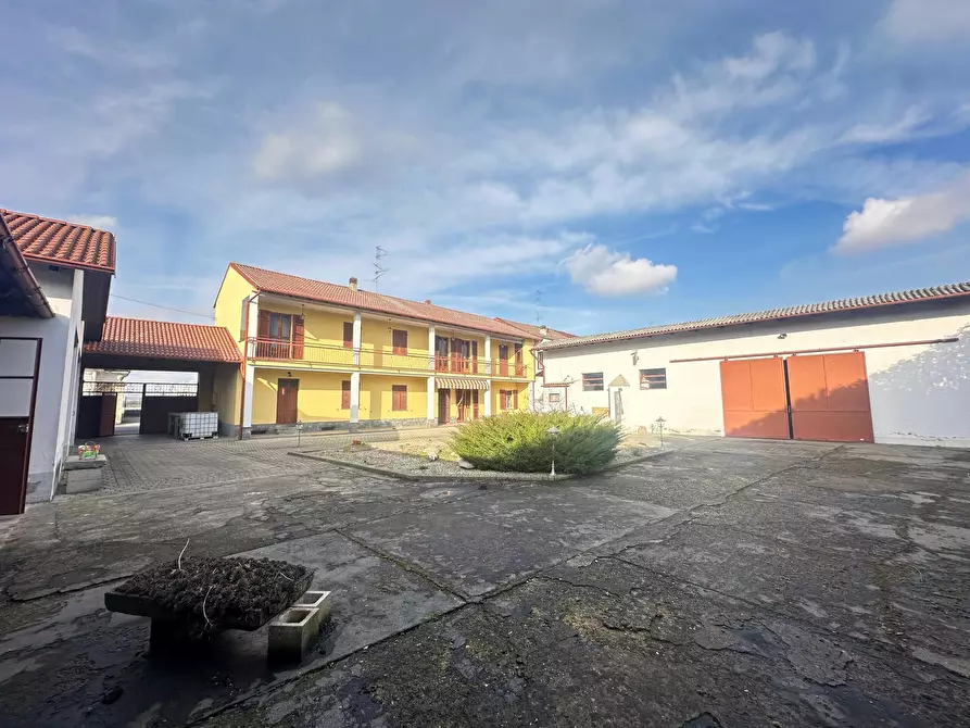 Immagine 4 di Casa bifamiliare in vendita  in Via Guglielmo Marconi 29 a Prarolo