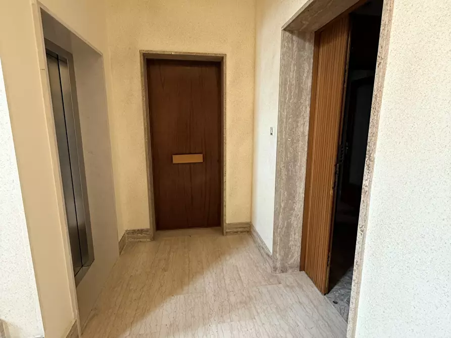 Immagine 6 di Pentalocale in vendita  in Via Michele Saponaro 2 a Lecce