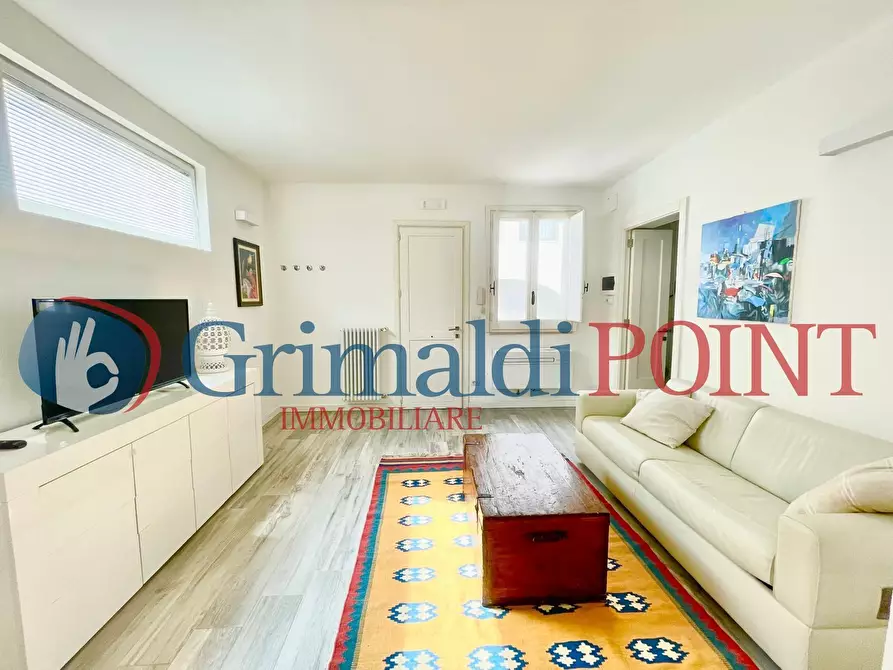Immagine 2 di Trilocale in affitto  in Via Giovanni Antonio Orsini del Balzo 52 a Lecce