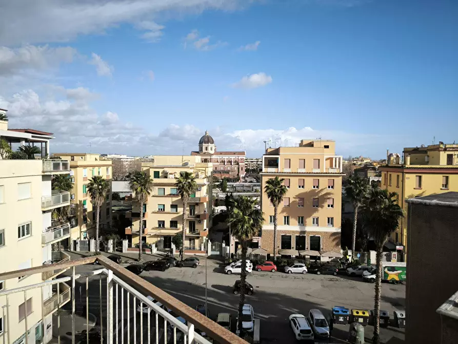 Immagine 3 di Appartamento in vendita  a Roma