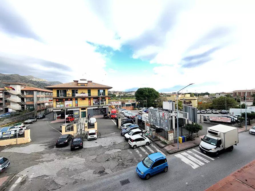 Immagine 23 di Trilocale in vendita  in Via Gaetano Donizetti 13 a Taormina