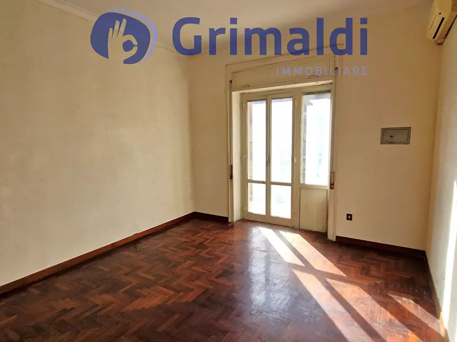 Immagine 16 di Pentalocale in vendita  in Via Michelangelo Schipa a Napoli