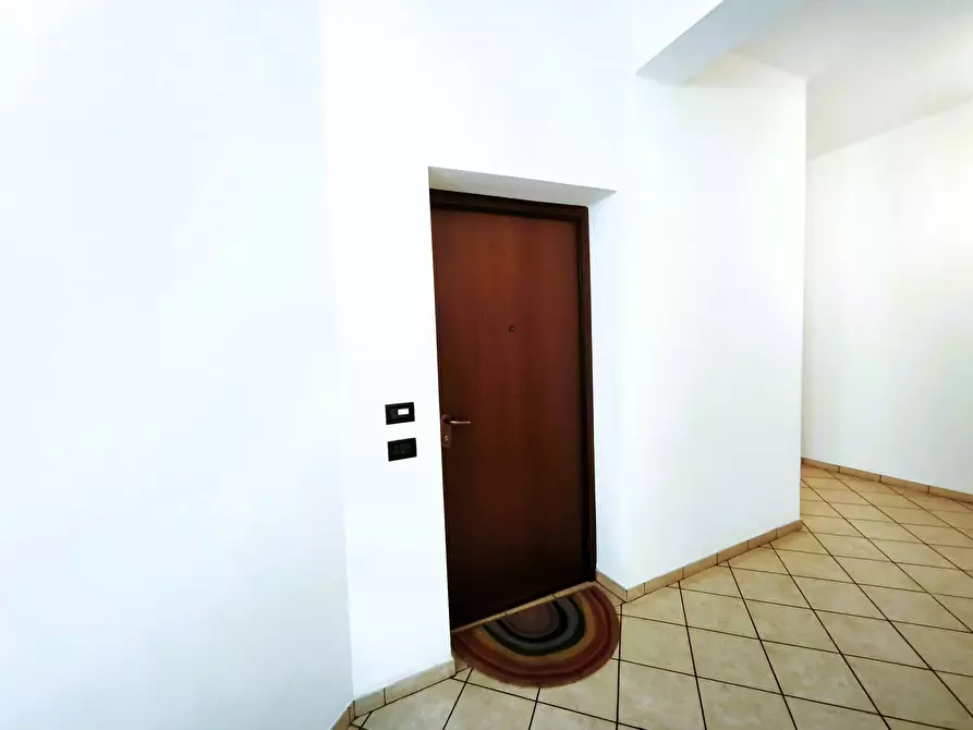 Immagine 17 di Bilocale in affitto  in Via Roberto Bellarmino 13/1 a Milano