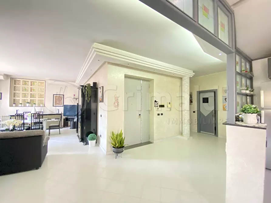 Immagine 3 di Porzione di casa in vendita  a Giugliano In Campania