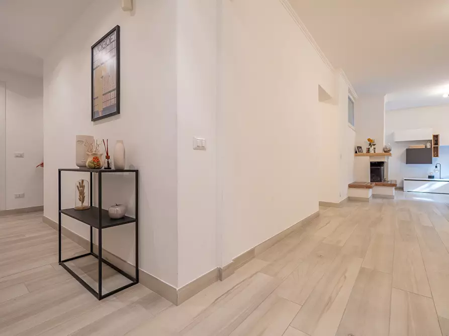 Immagine 45 di Villa in vendita  in Via Moricone a Albano Laziale
