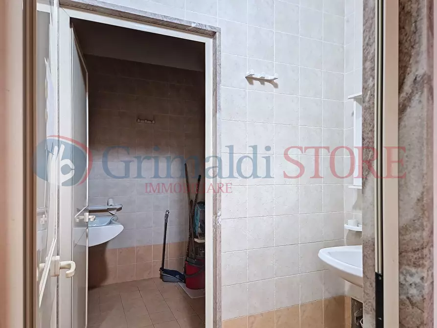 Immagine 15 di Attività commerciale in vendita  a Francavilla Fontana