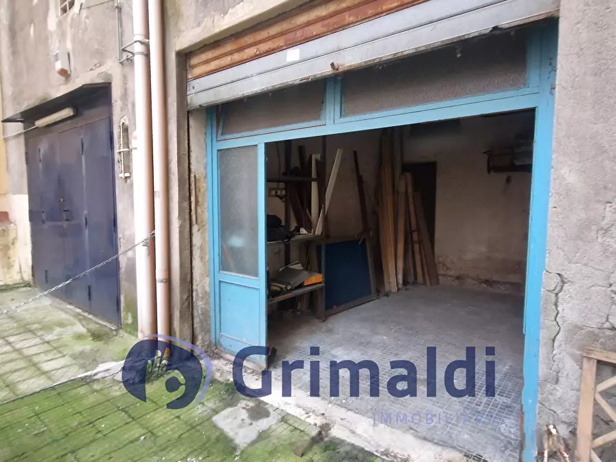 Immagine 11 di Garage in vendita  a Napoli