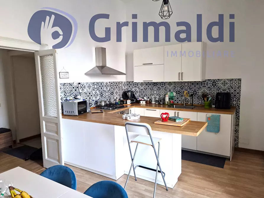 Immagine 3 di Bilocale in affitto  in Via Vincenzo Gemito 27 a Napoli