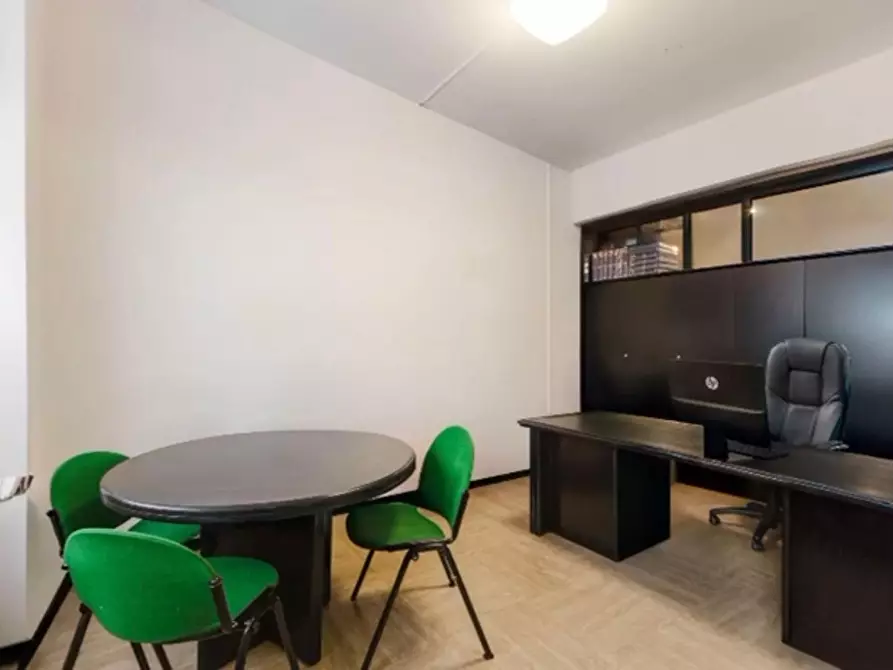 Immagine 6 di Ufficio in vendita  in Viale Paolo Onorato Vigliani 13 a Milano