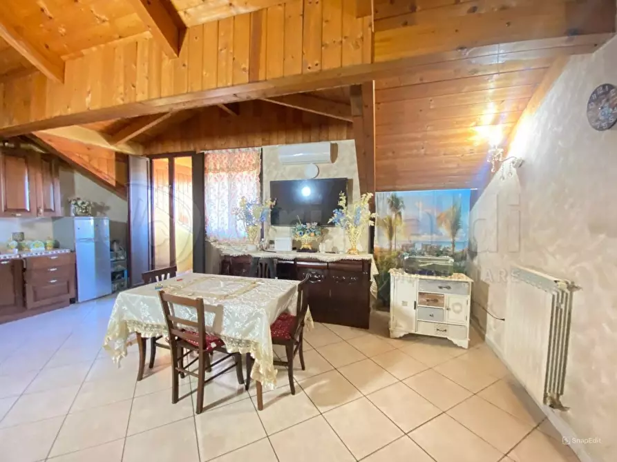 Immagine 3 di Trilocale in vendita  a Giugliano In Campania