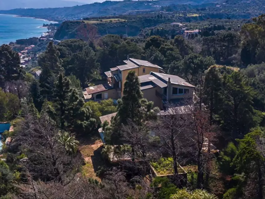Immagine 2 di Villa in vendita  in Contrada Piano Rocca snc a Messina