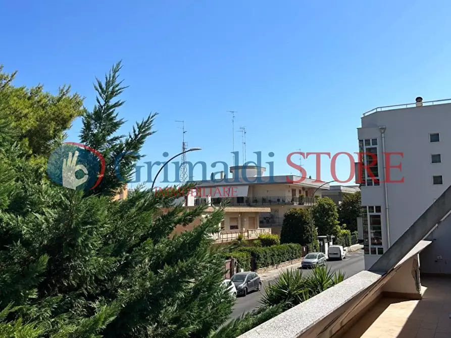 Immagine 13 di Pentalocale in vendita  in Via Giovanni Gentile 3030 a Lecce