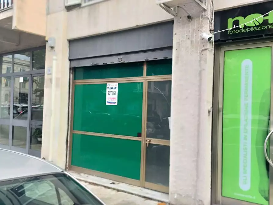 Immagine 1 di Locale commerciale in vendita  in Via Garibaldi 130 a Messina