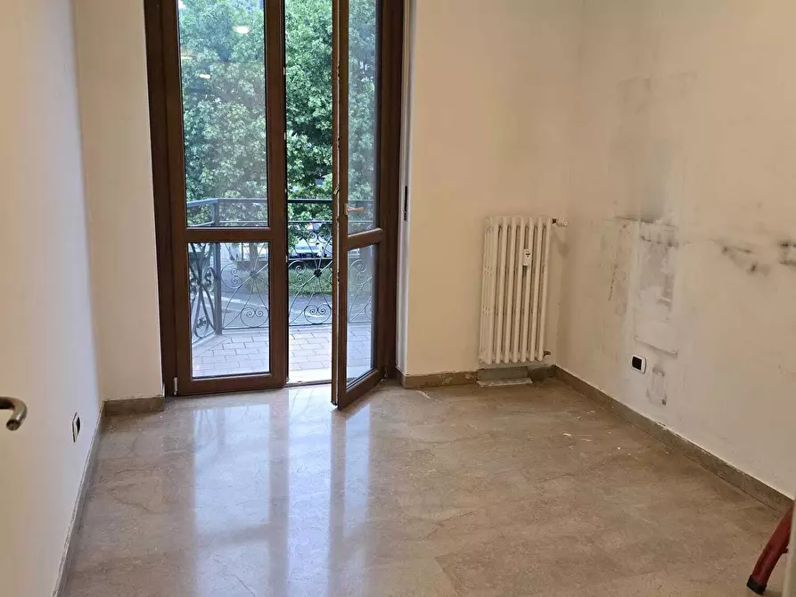 Immagine 7 di Trilocale in vendita  in Via Giacomo Leopardi 16 a Erba
