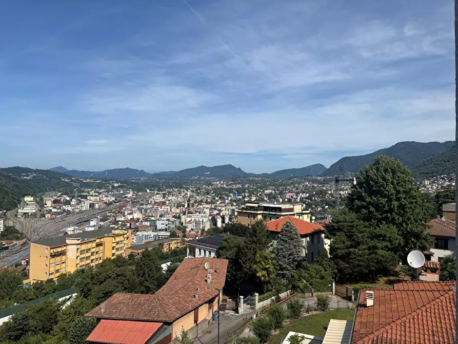 Immagine 3 di Trilocale in affitto  in Via Pio XI 87 a Como