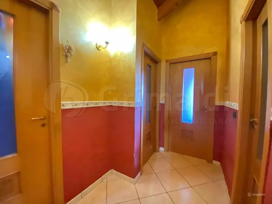 Immagine 4 di Trilocale in vendita  a Giugliano In Campania