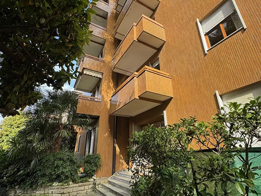 Immagine 7 di Quadrilocale in affitto  in Via Enrico Musa 4 a Como