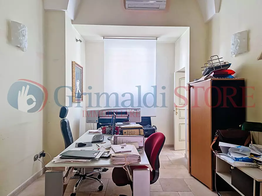 Immagine 13 di Ufficio in vendita  a Francavilla Fontana