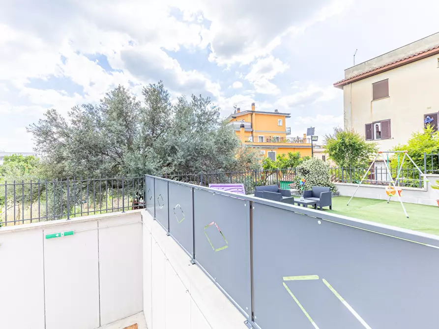 Immagine 30 di Trilocale in vendita  a Marino