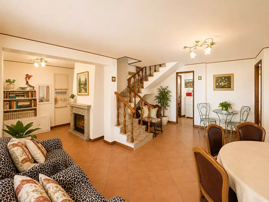 Immagine 9 di Casa indipendente in vendita  in Piazza Salvo D'Acquisto 9 a Anzio