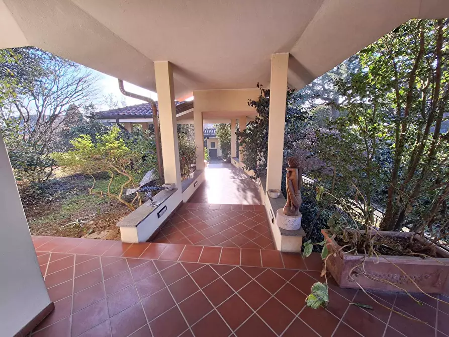 Immagine 5 di Villa in vendita  a Caresanablot