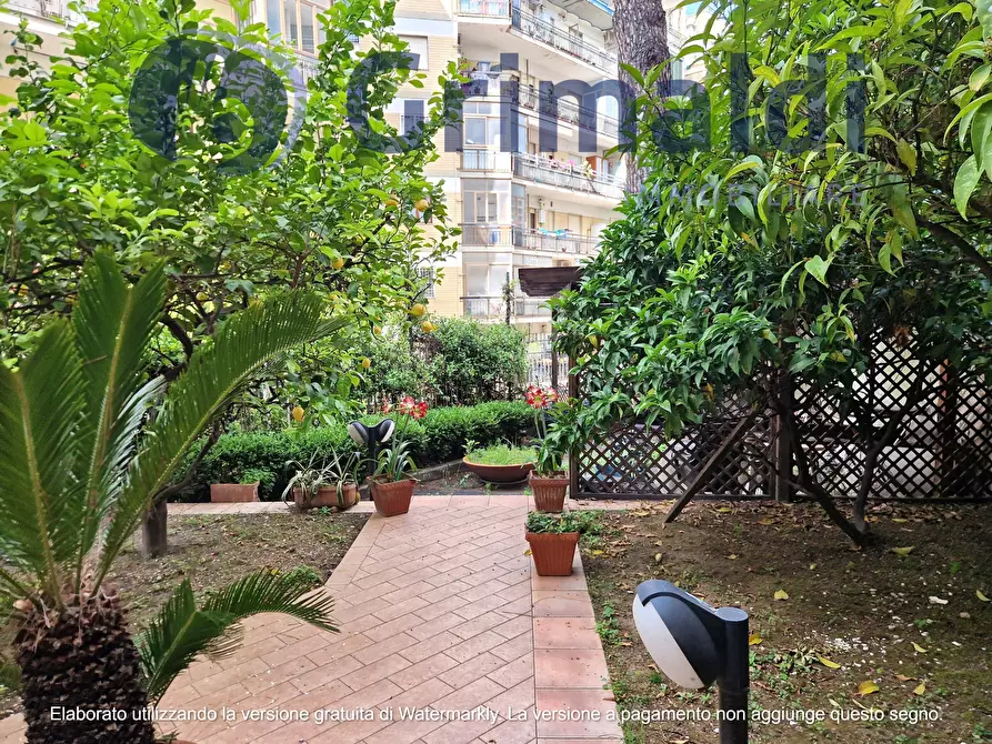 Immagine 5 di Pentalocale in vendita  in Via Pietro Castellino 141 a Napoli