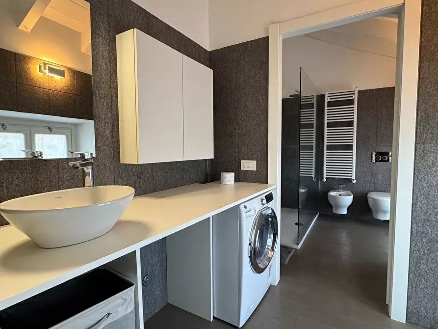 Immagine 11 di Bilocale in affitto  in Via Giuseppe Garibaldi 7/A a Montano Lucino