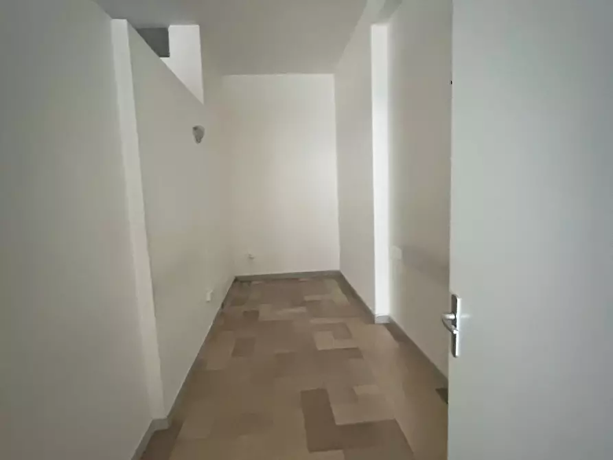 Immagine 15 di Locale commerciale in affitto  in Via dei Palumbo 43 a Lecce