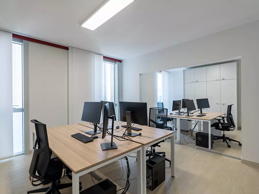 Immagine 20 di Ufficio in vendita  in Via Colonnello Archimede Costadura 2C a Lecce
