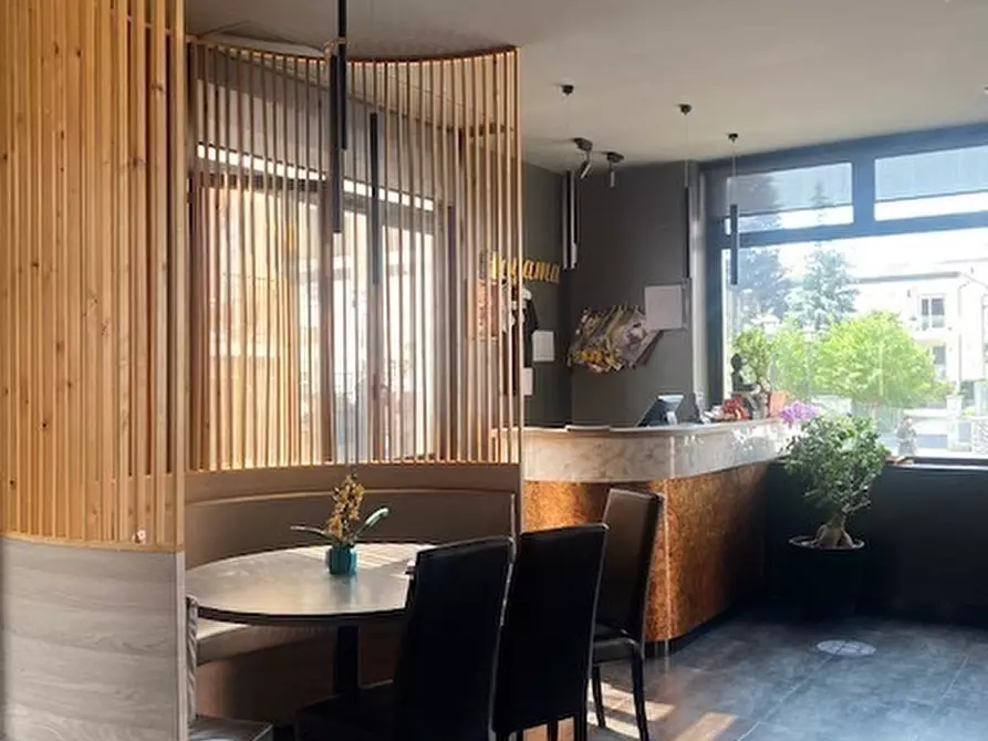 Immagine 7 di Locale commerciale in vendita  a Luisago