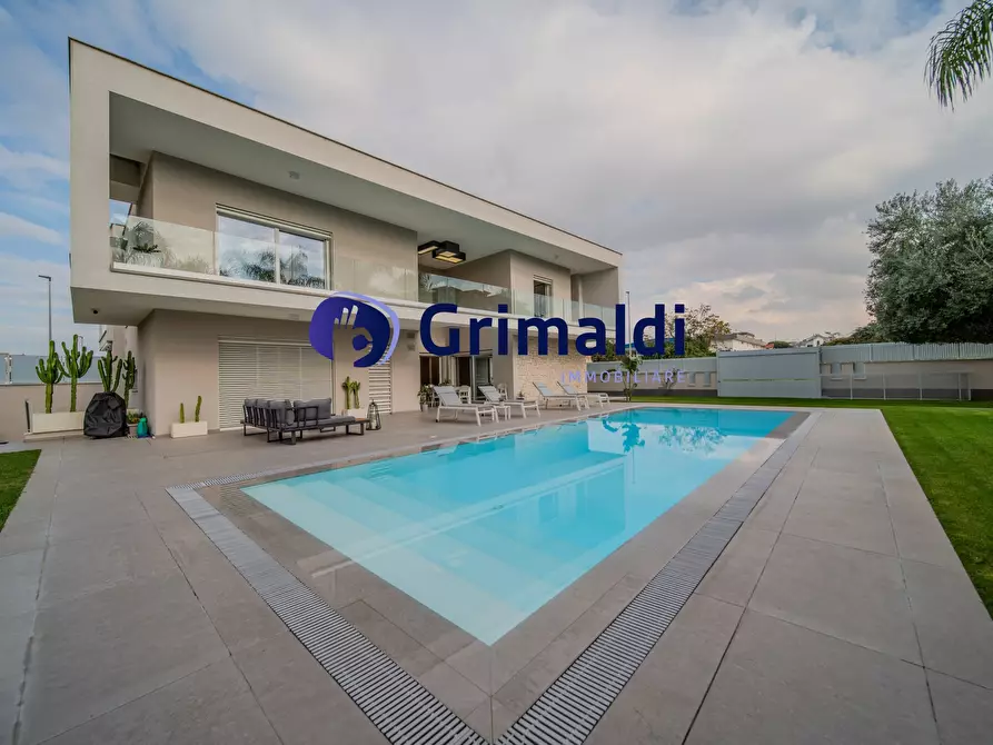 Immagine 2 di Villa in vendita  a Napoli