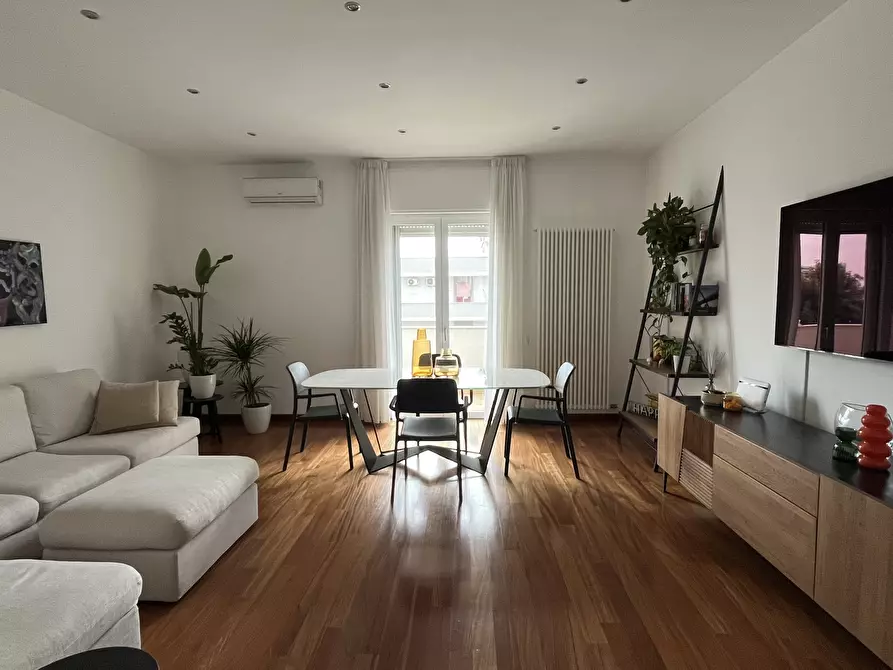 Immagine 1 di Trilocale in vendita  in Via Pasquale Micelli 7 a Lecce