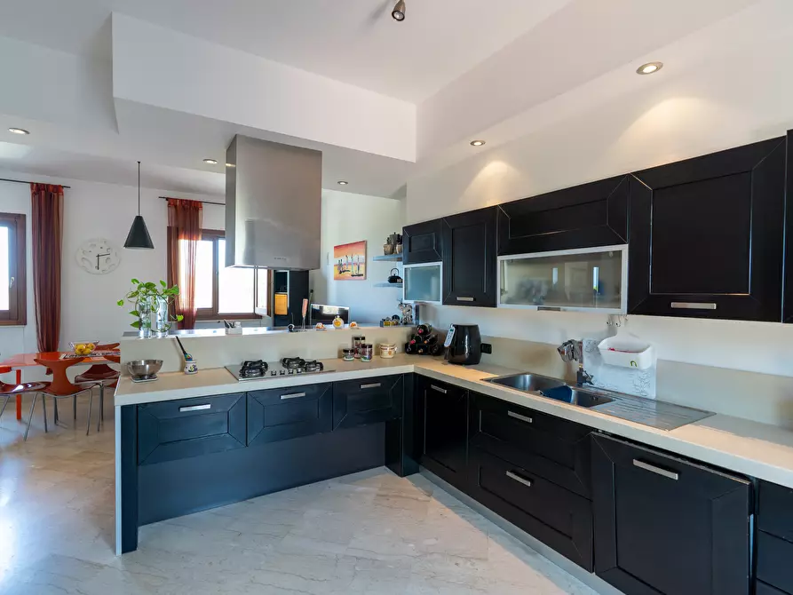 Immagine 18 di Villa in vendita  in Via Piero Della Francesca 92 a Lecce