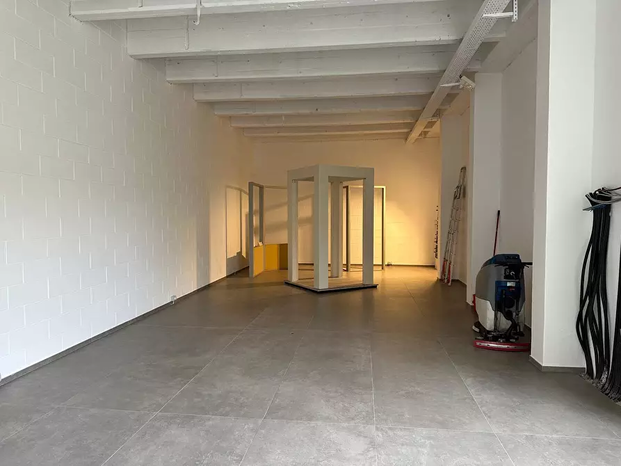 Immagine 5 di Capannone industriale in vendita  in via Canturina 5 a Capiago Intimiano