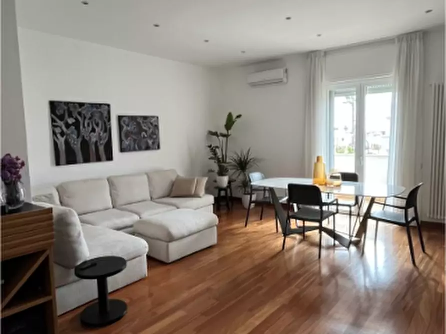 Immagine 9 di Trilocale in vendita  in Via Pasquale Micelli 7 a Lecce