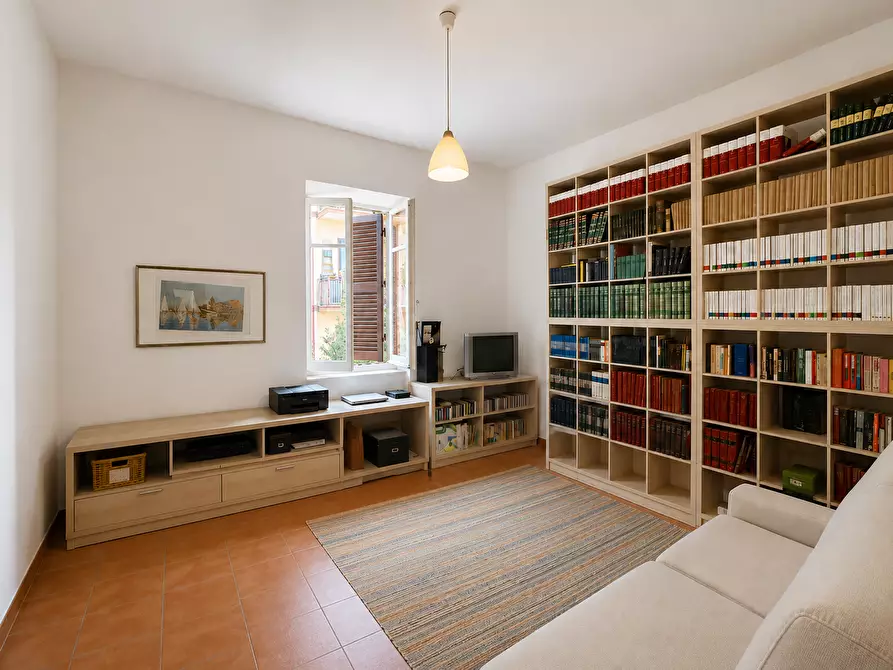 Immagine 2 di Trilocale in vendita  in Via Prospero Santacroce 175 a Roma