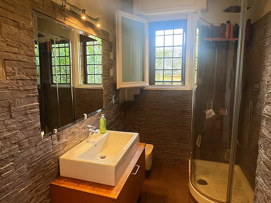 Immagine 7 di Trilocale in vendita  in Via Leonida Rech 58 a Roma