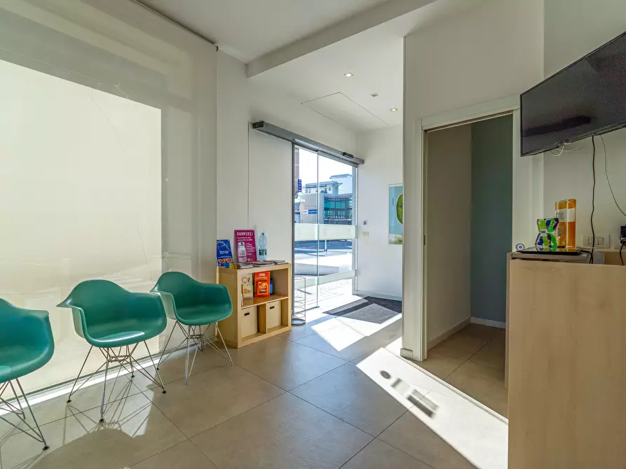 Immagine 22 di Ufficio in vendita  in Viale G. Leopardi 134 a Lecce