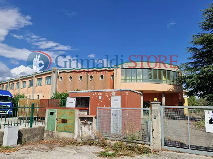 Immagine 8 di Locale commerciale in vendita  in Contrada Piana , SP 29 a Benevento