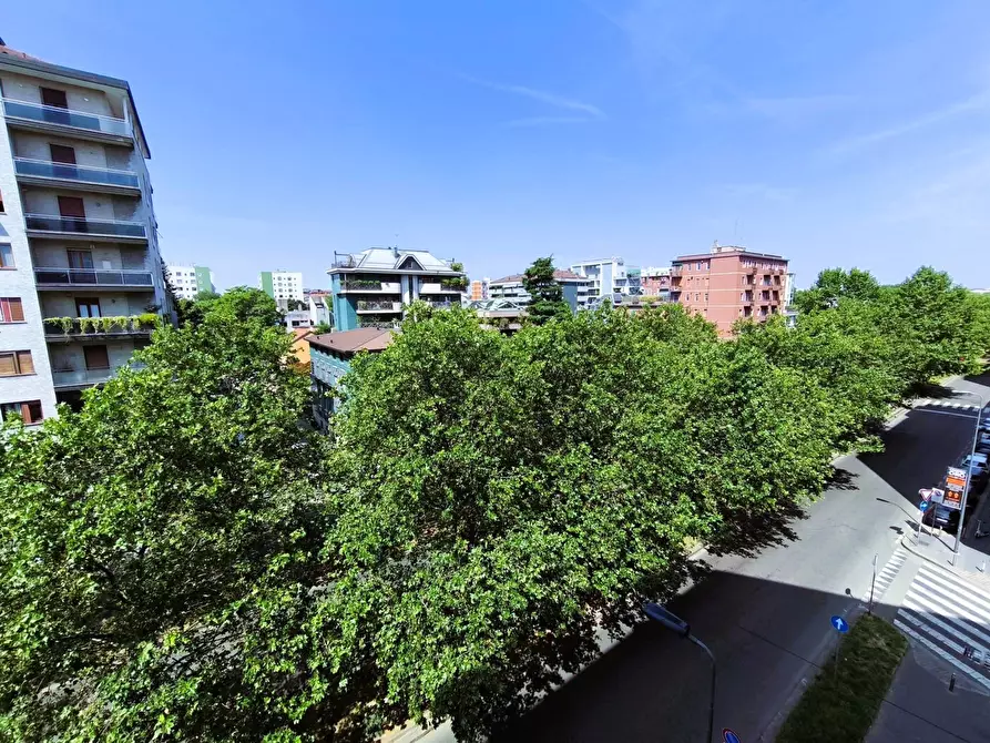 Immagine 30 di Appartamento in vendita  in Viale Misurata 23 a Milano