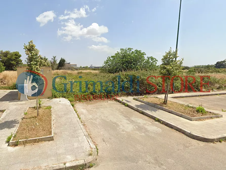 Immagine 3 di Terreno edificabile in vendita  in Via Luigi Maggiulli 10 a Cavallino