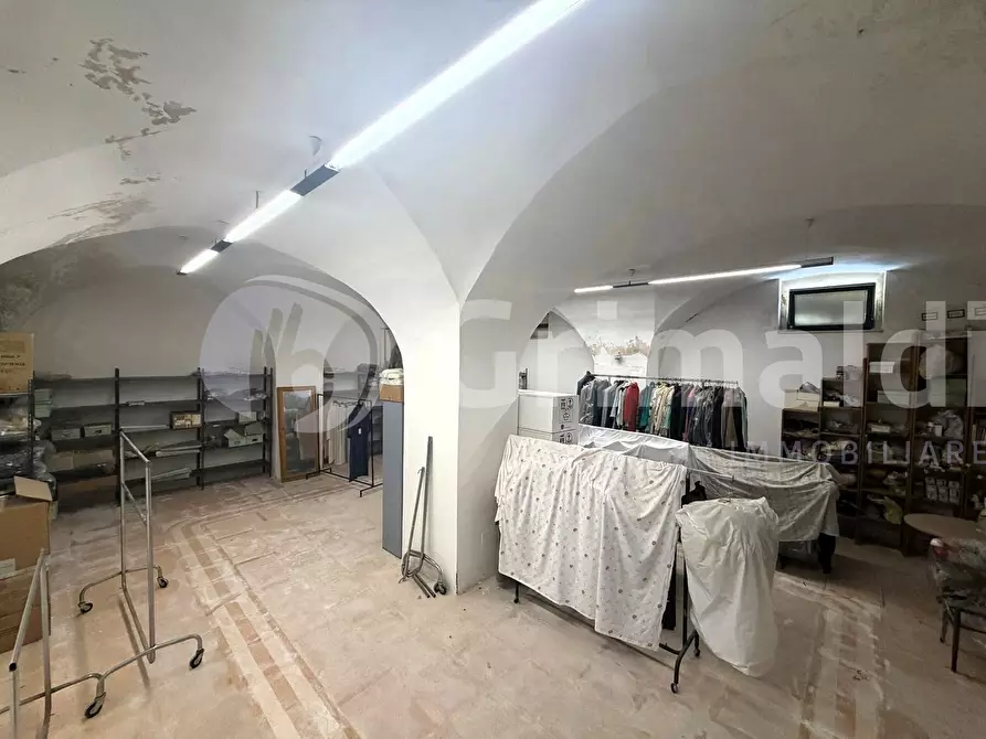 Immagine 21 di Locale commerciale in vendita  in Via Aldo Moro 89 a Tuglie
