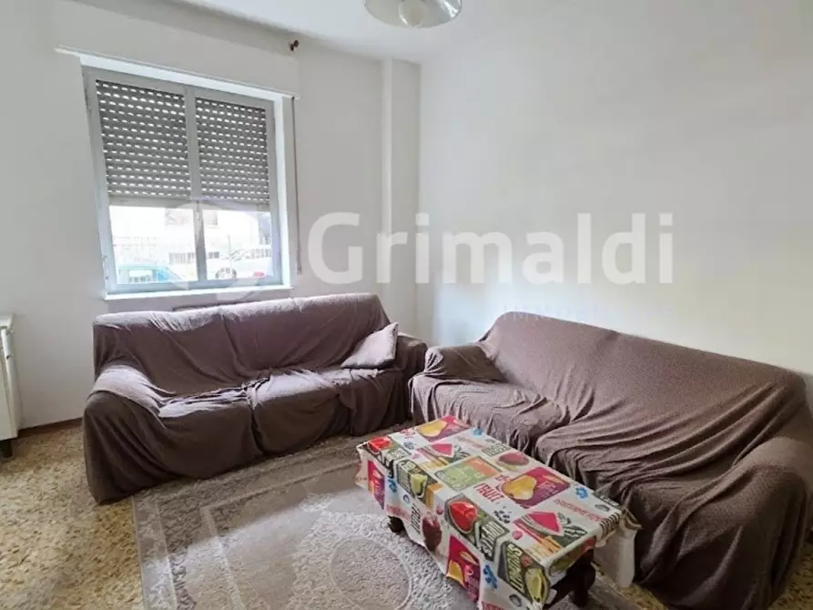 Immagine 3 di Trilocale in vendita  in Via Chivasso 27/A a Vercelli