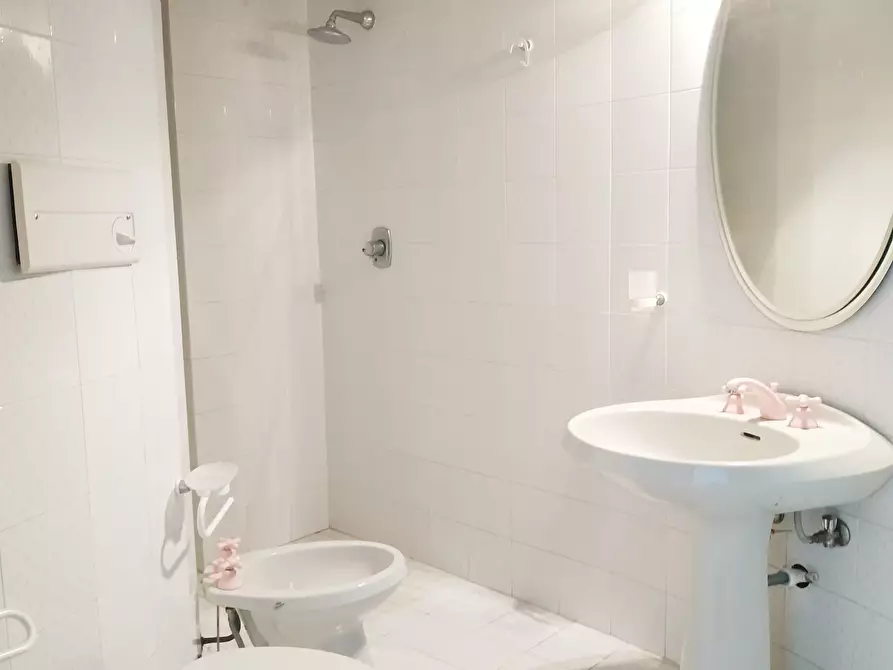 Immagine 6 di Porzione di casa in vendita  in Via dei Zucchetti 1 a Nettuno