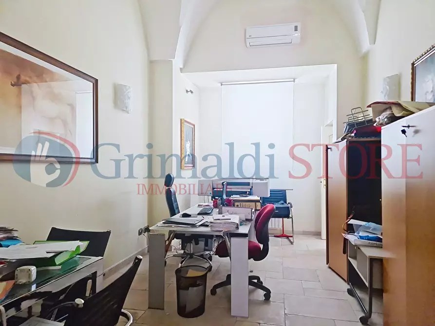 Immagine 12 di Ufficio in vendita  a Francavilla Fontana