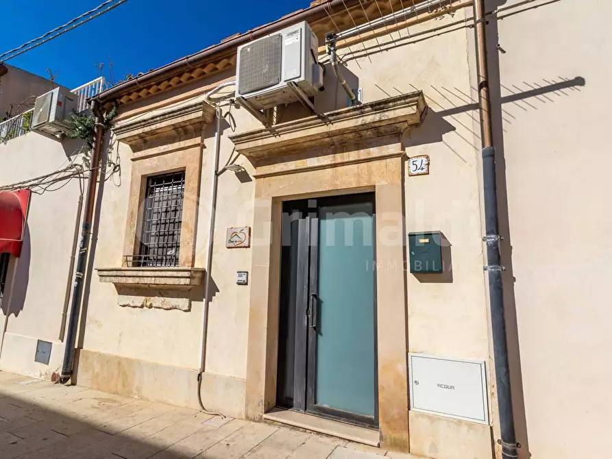 Immagine 3 di Casa indipendente in vendita  in Via Sergio Sallicano 54 a Noto
