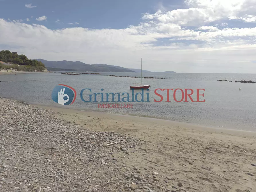 Immagine 12 di Terratetto in vendita  in Vicolo Piazza 72 a San Mauro Cilento